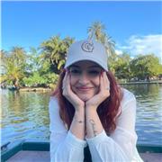 Laureata ed esperta nel settore offre lezioni private in presenza ed online per tutte le materie